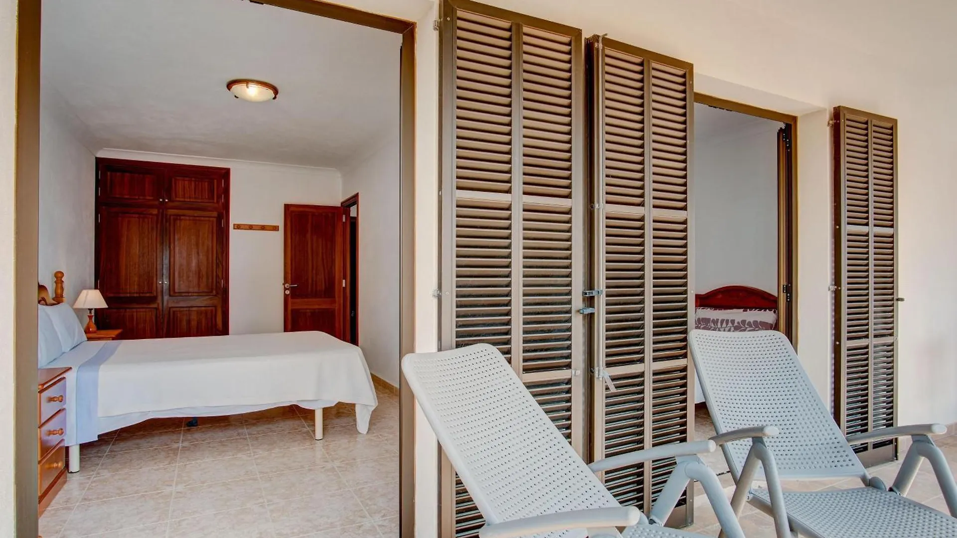 Galiota Dos Daire Colonia de Sant Jordi İspanya