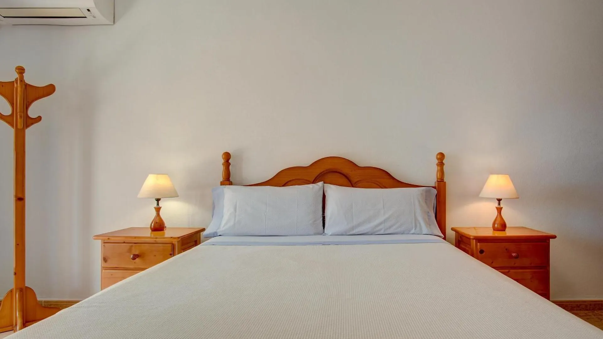Galiota Dos Daire Colonia de Sant Jordi İspanya