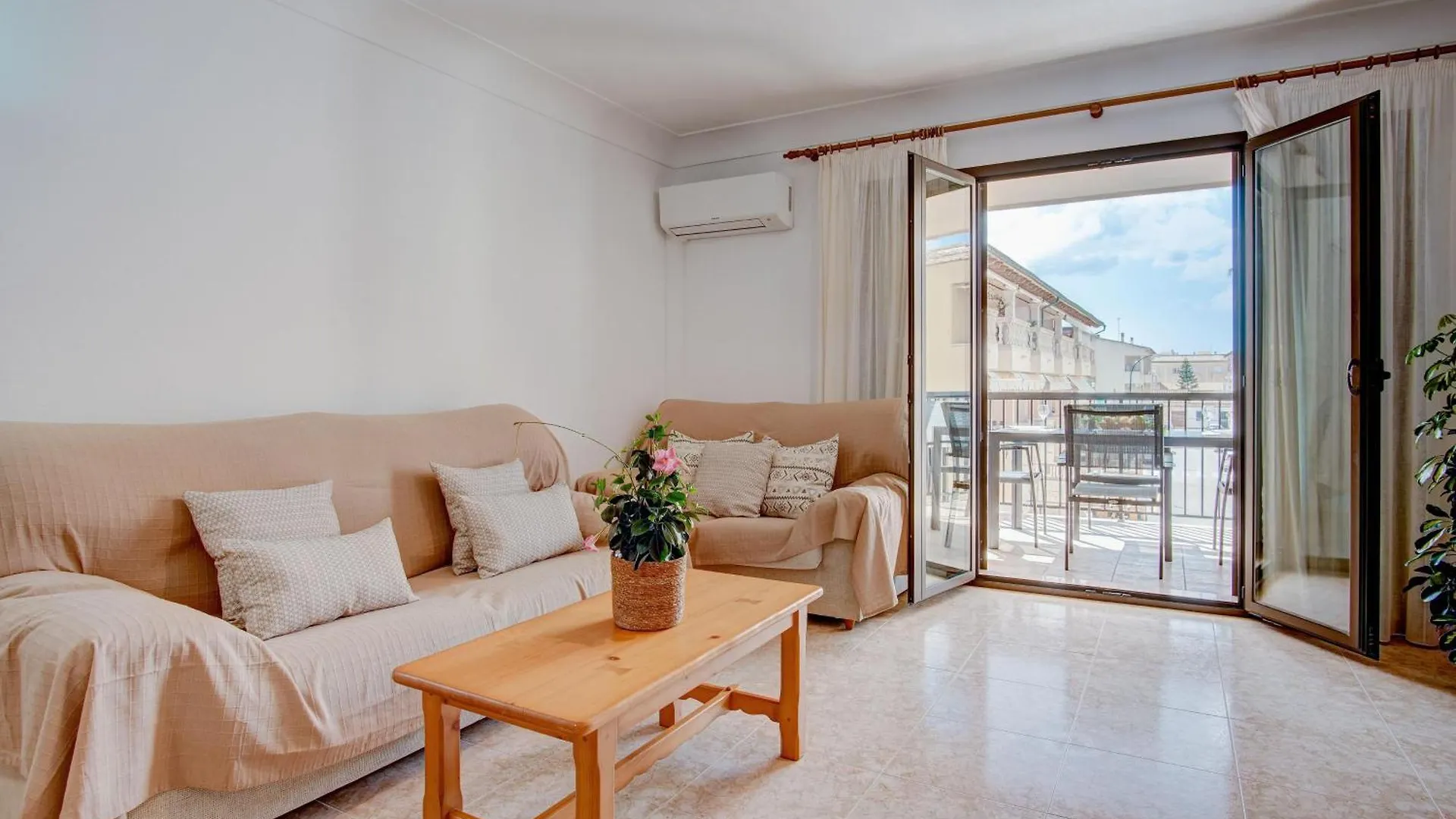 Galiota Dos Daire Colonia de Sant Jordi 0*,  İspanya